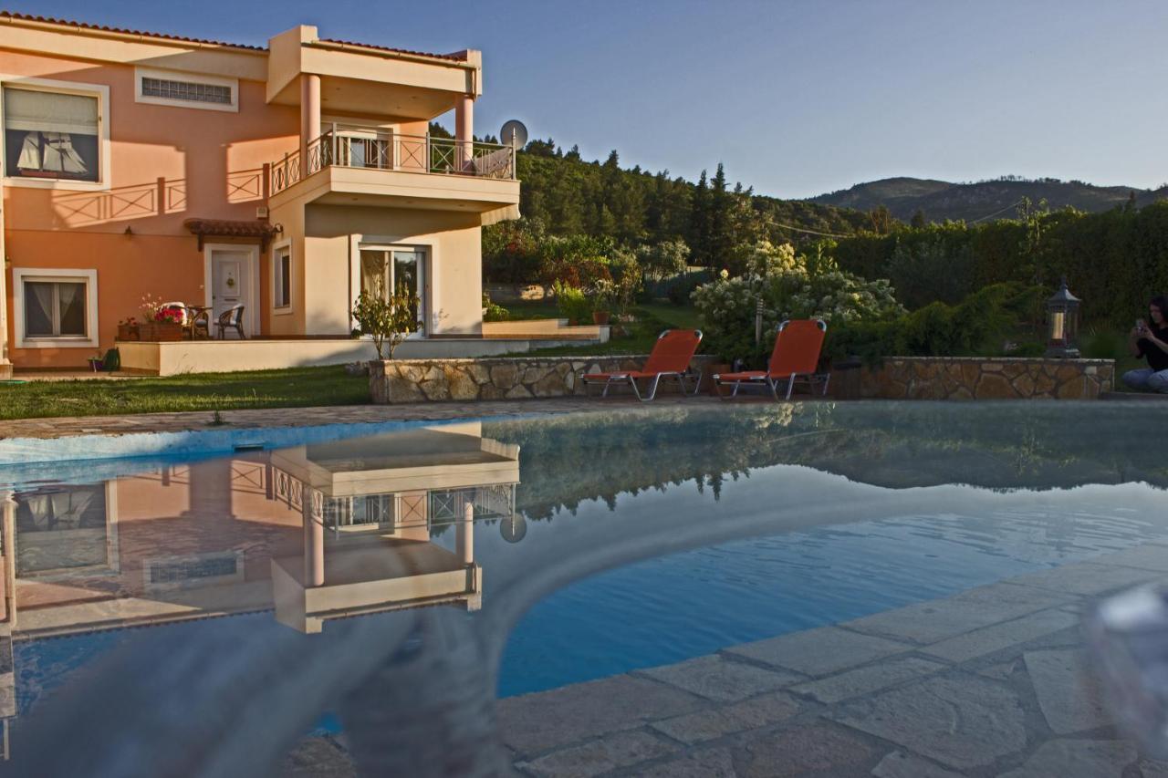 Brina'S Luxury Apartments Agioi Apostoloi  Exterior foto